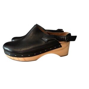 Five Worlds Zen Leather Clogs Mules Size 5